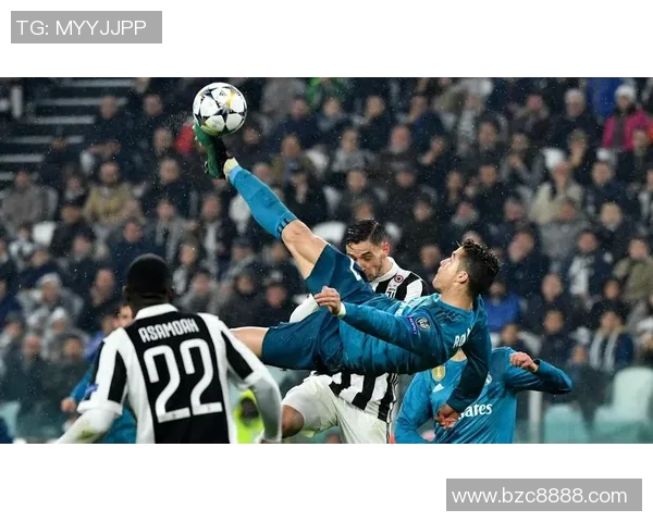 C罗在足球场上的精彩瞬间与经典动作图片集锦