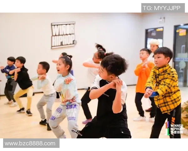 上海街舞队的阵地战体系与街舞战术的深度解析与实践探索 上海街舞队的阵地战体系与街舞战术的深度解析与实践探索