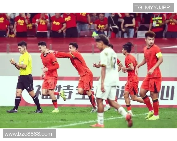 中国足球首次进军世界杯的辉煌历程与背后故事 中国足球首次进军世界杯的辉煌历程与背后故事